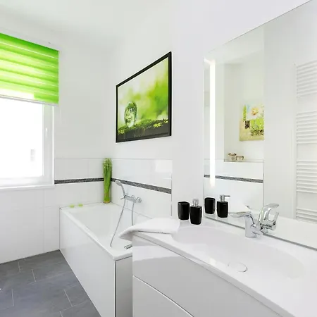 Ferienwohnung Ruegen, Ostseebad Sellin, Villa Wiederkehr Διαμέρισμα Sellin (Rugen)